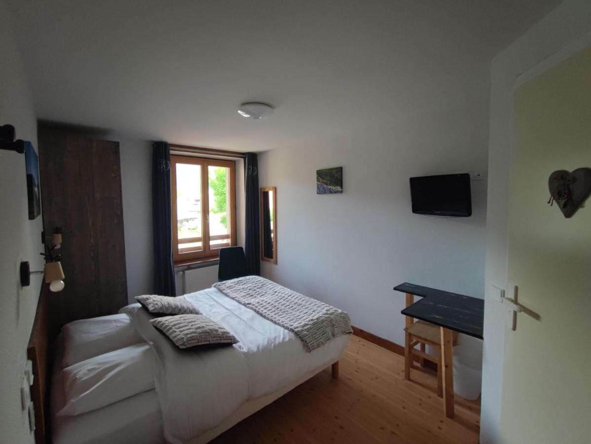 Hotel Arcalod Jarsy  Buitenkant foto